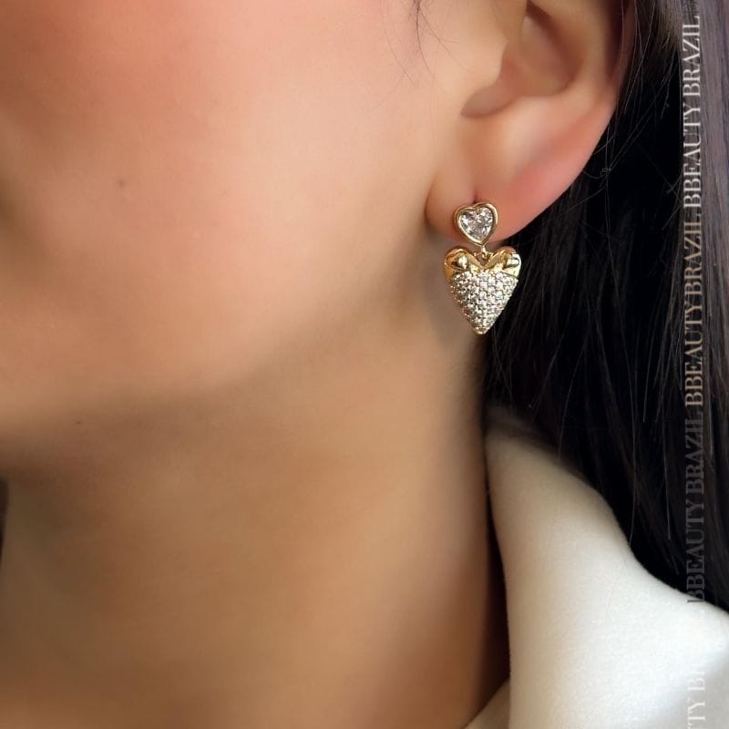 Brinco coração cristal com pingente cravejado