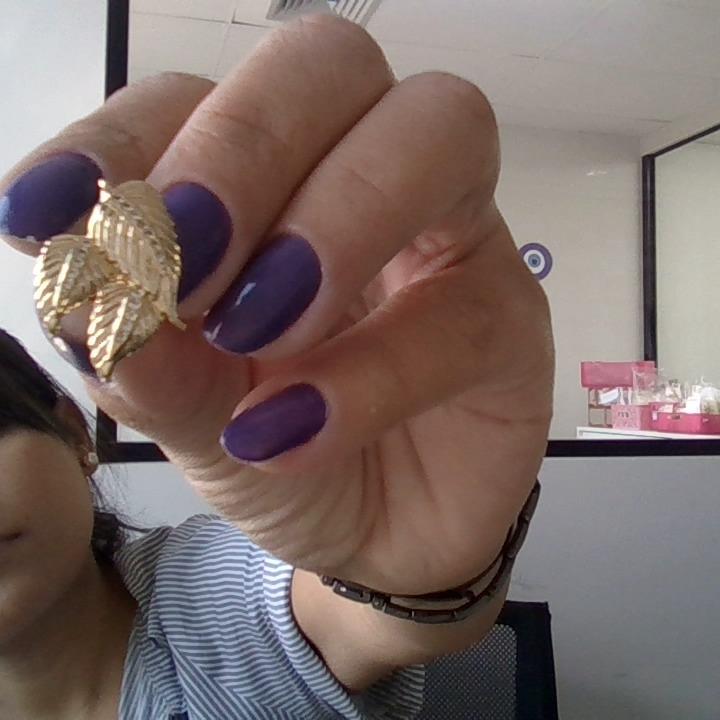 Brinco três folhas em ródio branco 